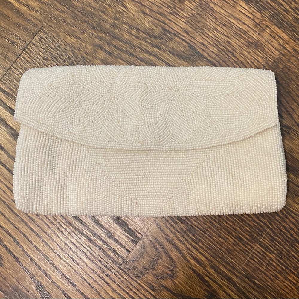🍦Vintage 1950s White Seed Bead Clutch Purse🍦